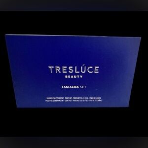 I Am Alma Palette​​